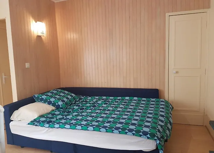 Studio près de la tour Eiffel