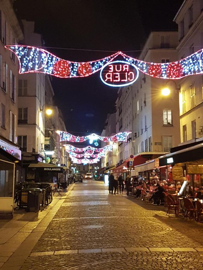 Près De La Tour Eiffel * Parigi